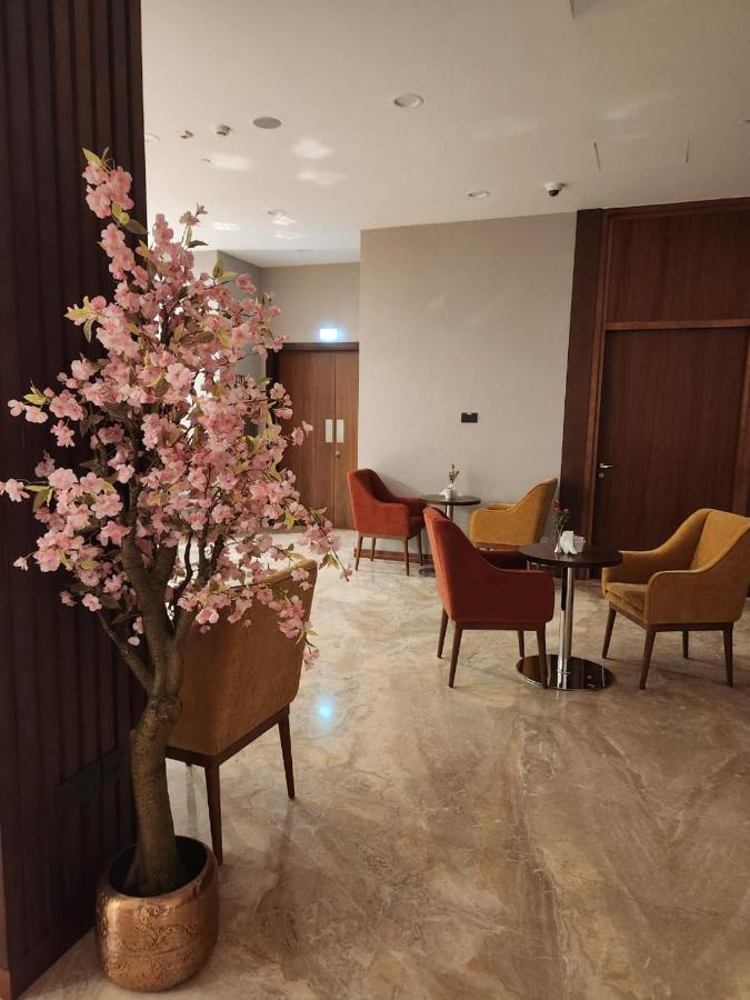 Kyriad Hotel Салала Экстерьер фото