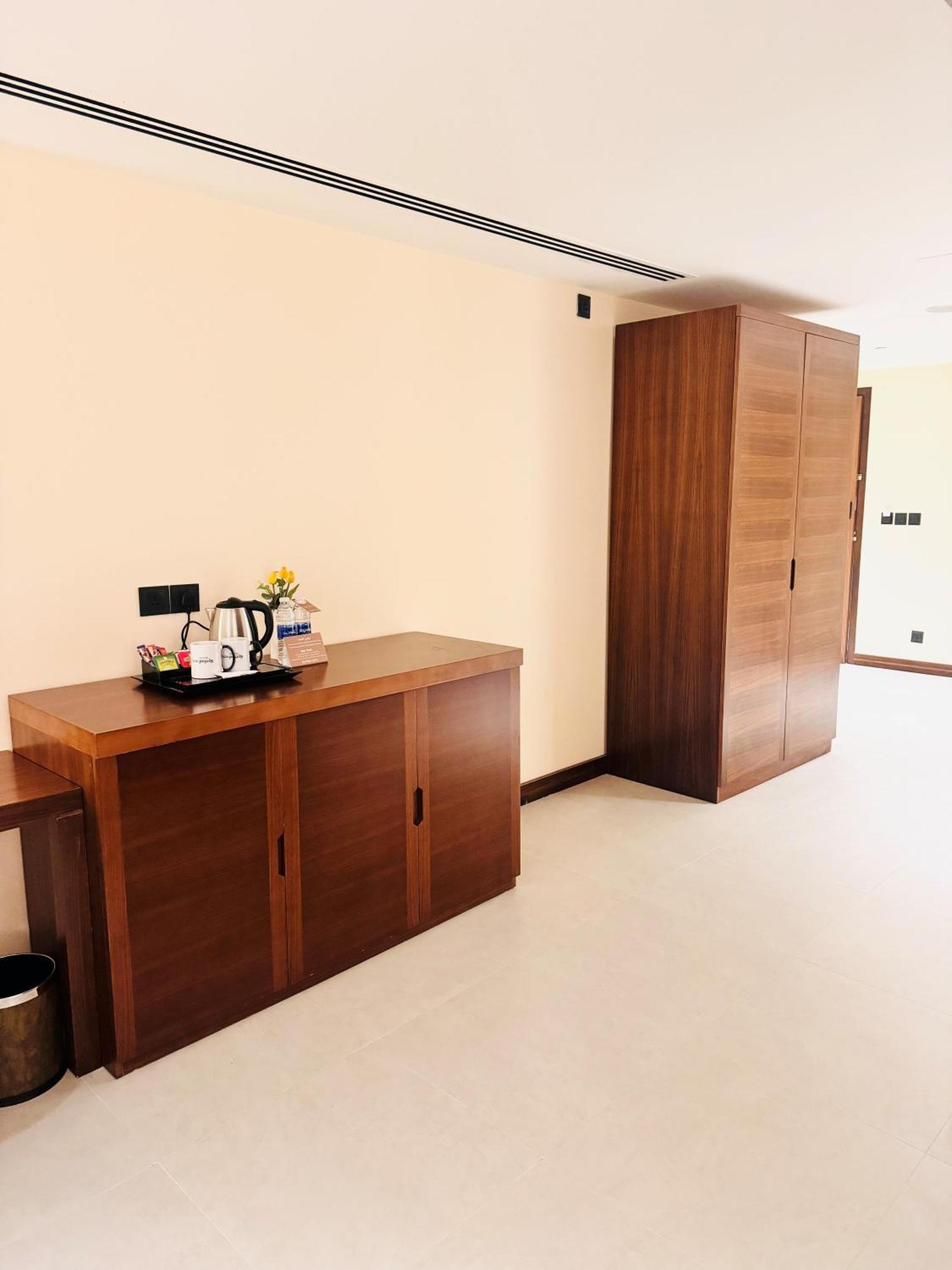 Kyriad Hotel Салала Экстерьер фото