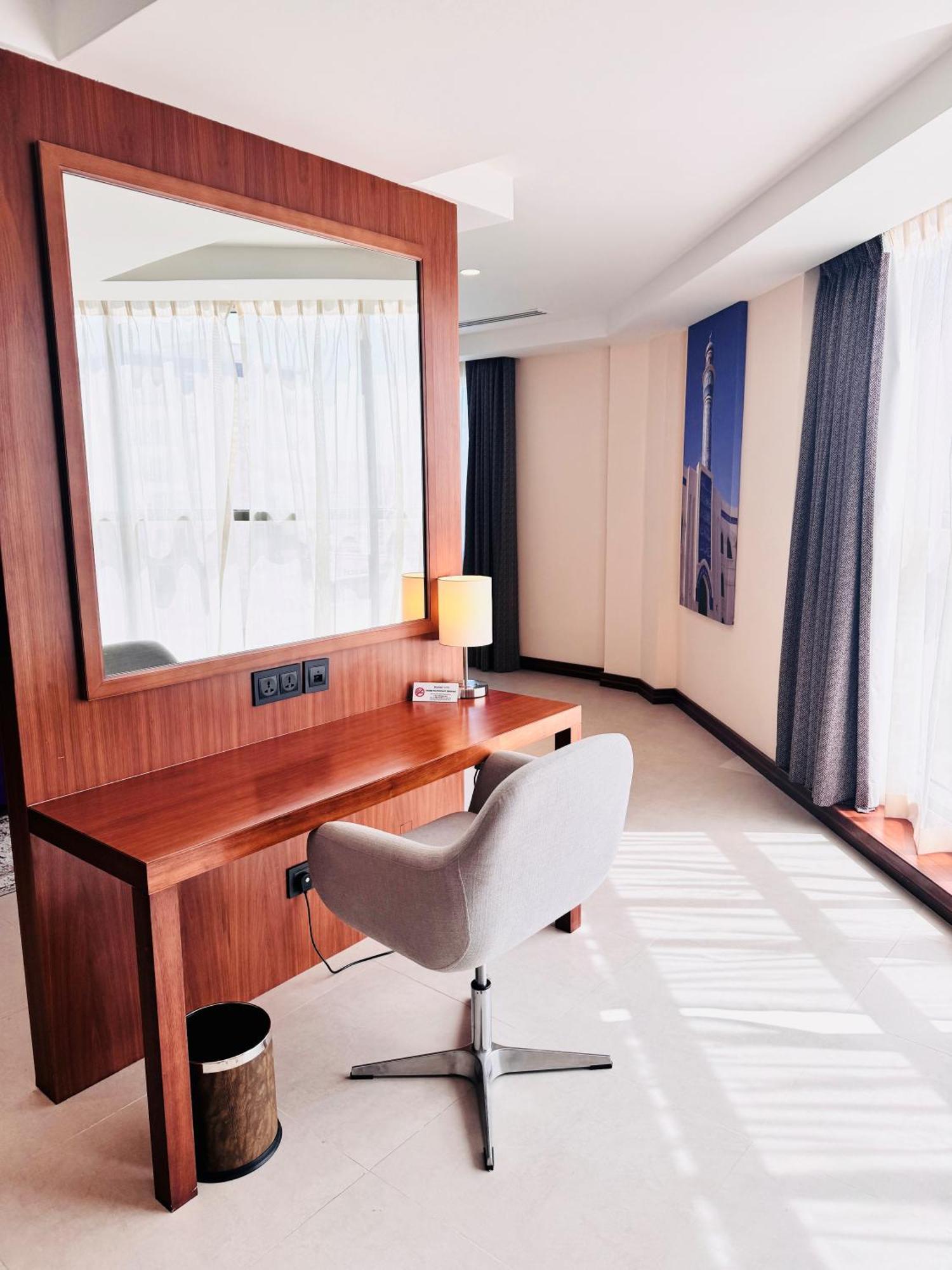 Kyriad Hotel Салала Экстерьер фото